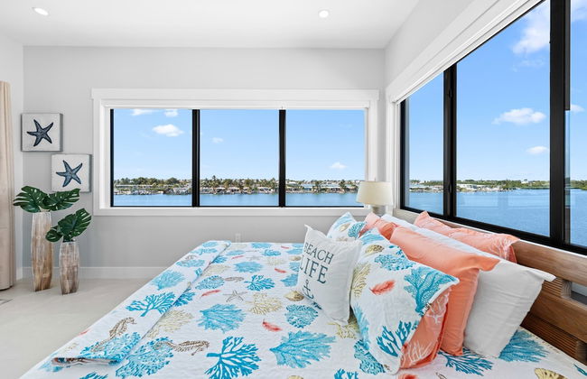 Luxury Seaside Escape Pool Dock Scenic Views - Foto 10