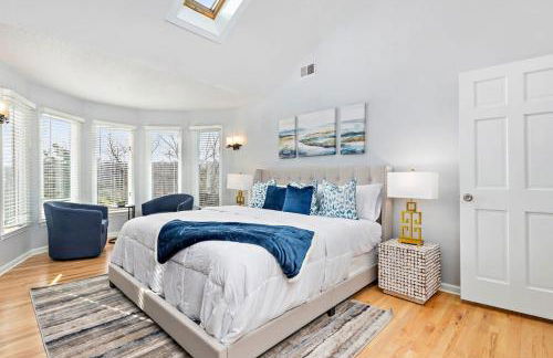 Hillside vacation next to Overland Park Kansas nature trail grill and fun - Foto 26