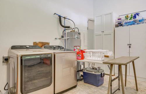 Deck, Hot Tub and Views Sleek Getaway in Index! - Foto 17