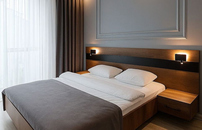 On4 Rooms & Suites - Photo 5