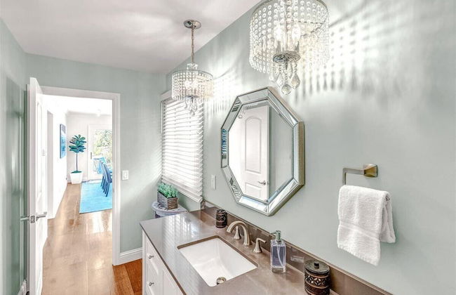 Pebble Beach Barking Seals - 5min Walk to the Beach! - Photo 20