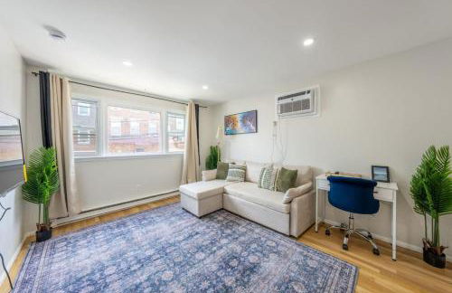 Modern 2BR 8 mins to Penn Station with WiFi and Laundry - Foto 10