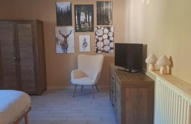 AgliChalet Erbe Montane-Vasca idromassaggio privata condivisa tra i due chalet, con parcheggio privato e colonnina ricarica auto elettrica con supplemento - Photo 7