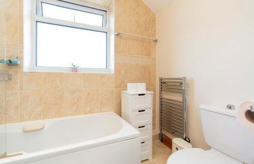 Classy Home near Southampton Airport -Free parking - Foto 17