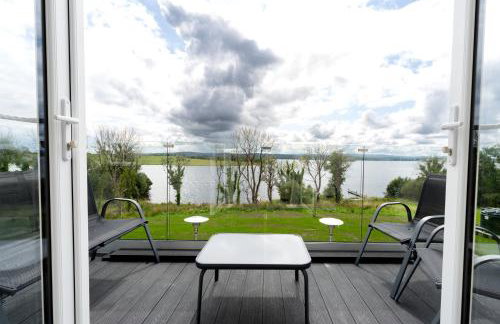 Escape Ordinary at Lily's Pad - Foto 77