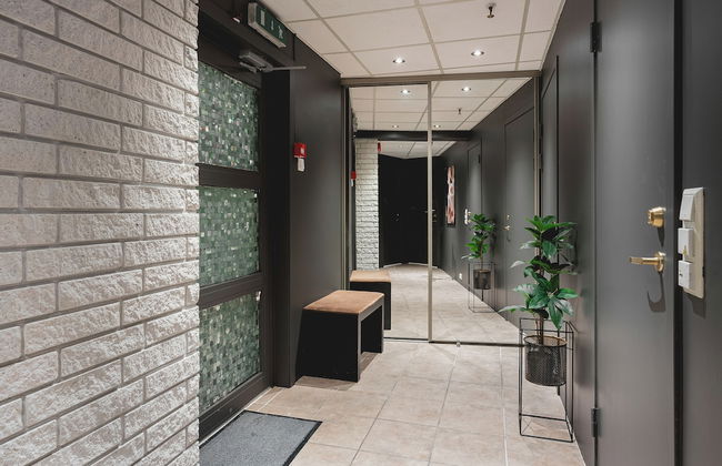 Arctic Homes - Downtown Penthouse - Photo 5