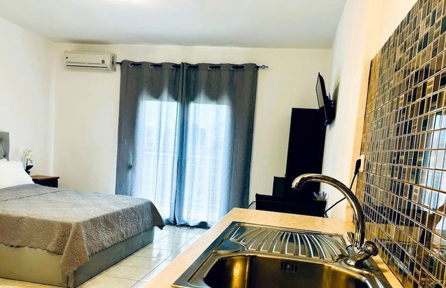 A & A Apartments 2 - Photo 18