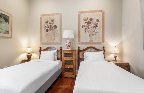 Renovated Historic 4BR House Near Magazine St & Uptown - Photo 35