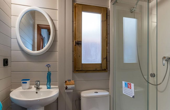 Beautiful Wooden Bungalow With Shared Pool - Foto 6