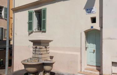 Place du Suquet - In the hart of old Cannes - 2 Min Walking distance from Palais de Festivals and Beaches - Photo 47