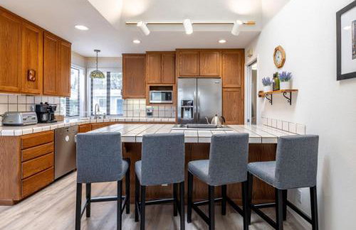 Quaint and Charming 4BR Tranquil Palo Alto Retreat - Photo 6