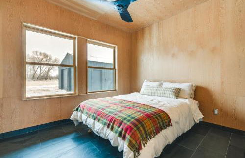 Riverfront Montana Retreat - Deck, Fire Pit and Pond - Foto 14