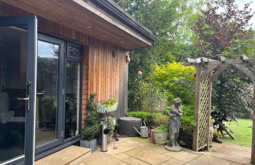 Thistle Lodge - Quiet Garden lodge with off road parking - Foto 3