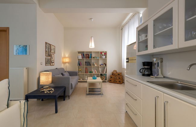 Ixian Hilltop Villa - Photo 10