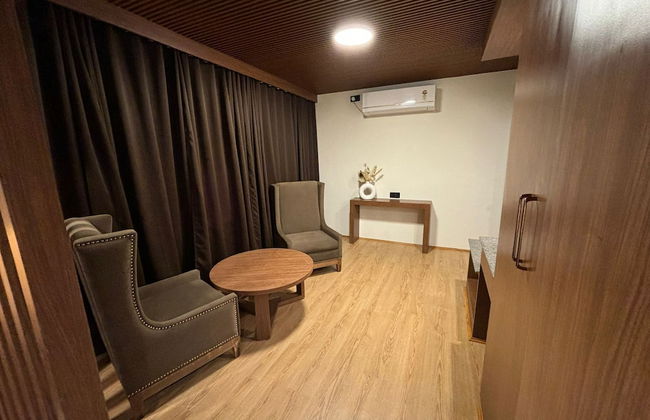 The Magnolia Srinagar - Photo 8