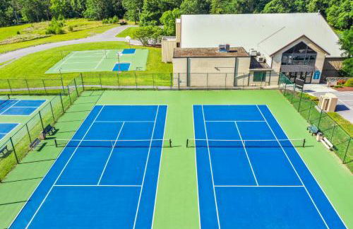 Dog-Friendly A-Frame with Hot Tub and Firepit - Foto 33
