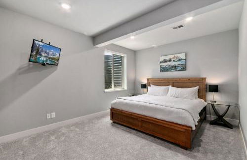 Luxury Home with Spectacular Rocky Mountain Views! - Foto 56