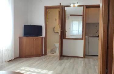 Apartments Glavinović - Near Beach and Center, Free Parking - Photo 13