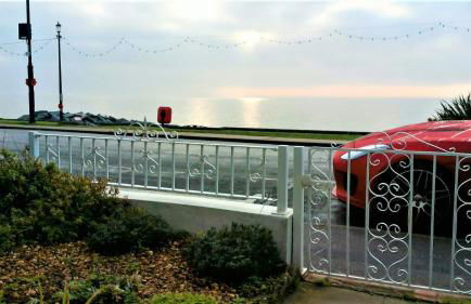 Beachfront Studio Apartment - Foto 15