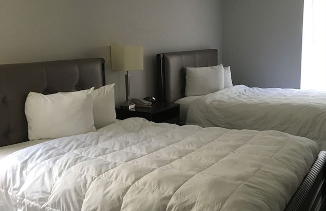 Ambassador Inn And Suites - Photo 7