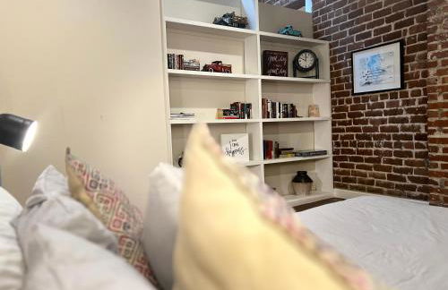 Condo On Broughton St with Elevator and Reserved Parking - Foto 10