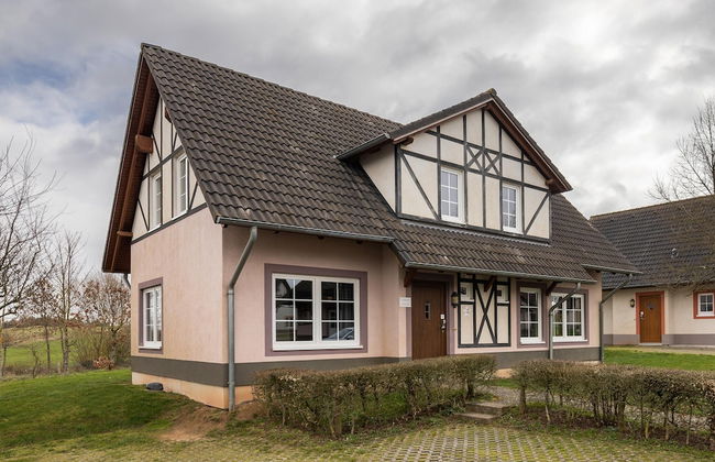 Restyled Villa with 4 Bathrooms & Sauna near River Moselle - Foto 1