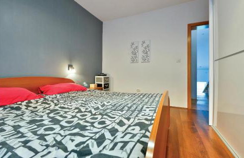 Gorgeous Home In Krizevci - Photo 30