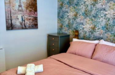 Spacious and Modern Entire Home with Garden - Foto 5