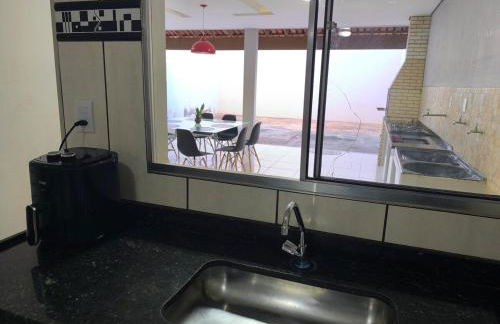 Casa Grande com área Gourmet e Garagem - Foto 16