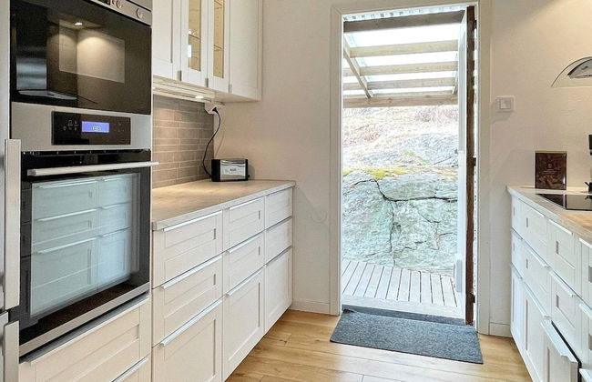 7 Person Holiday Home in Hjalteby - Photo 9