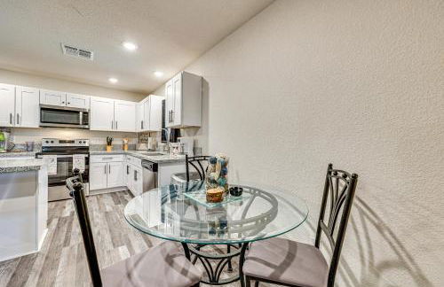 Golf, Game, Hike, Fish and Relax Mohave Valley Gem - Foto 8