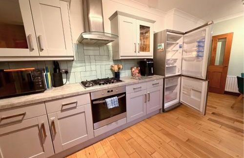 Private All-Weather Hot Tub House, Fire Pit, Free Parking, Near City Centre, Freeman Hospital, Great Transport Links - Foto 23