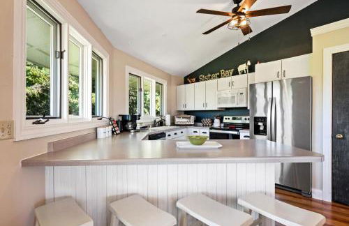 The Goat and Cherry - Dogs, Fire Pit & Hot Tub, Escape to Sister Bay! - Foto 5