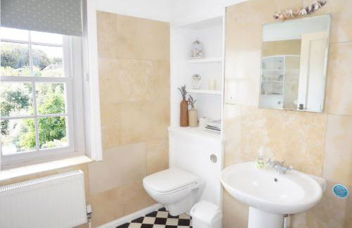 Broadstairs Beach Holiday Apartments, seafront stays opposite Kingsgate Bay with a parking space - Foto 14