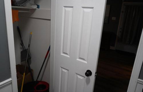 Stylish 4BR Prime Location Close to All! - Foto 8