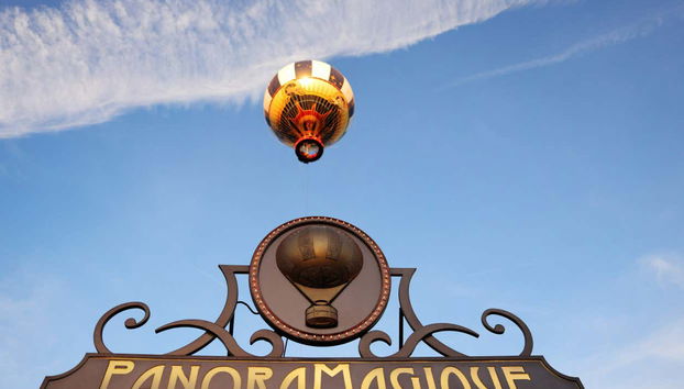 Veréis el complejo de Disneyland® París desde las alturas