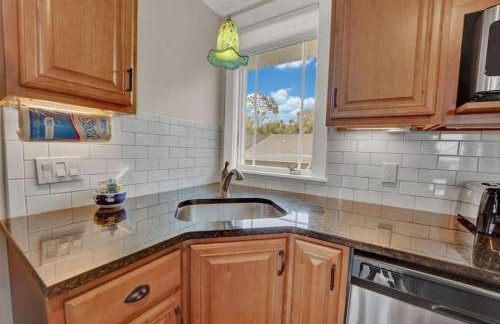 Pet-Friendly Bay View Home w/ Screened Pool Near Lighthouse - Foto 13