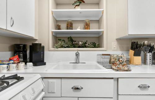 Newly Renovated in Historic Neighborhood Near DTW - Foto 9