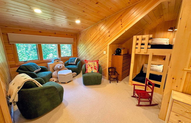 A1 Luxury Bretton Woods Ski-in Ski-out Townhome Next to Beginner ski Area Fast Wifi Keyless Entry - Photo 75