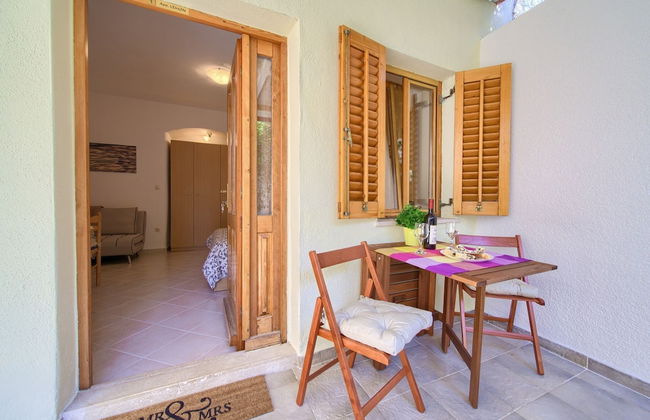 Chic and Charming Krk Downtown Apartments - Photo 34