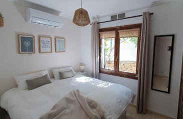 Casa el Montcel, a unique chalet with roofterrace and shared pool - Foto 8