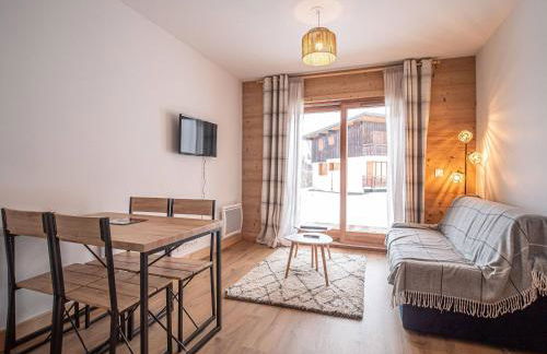 Appartement cosy 4* au pied des pistes avec WiFi et parking à Valmorel - FR-1-356-490 - Photo 1