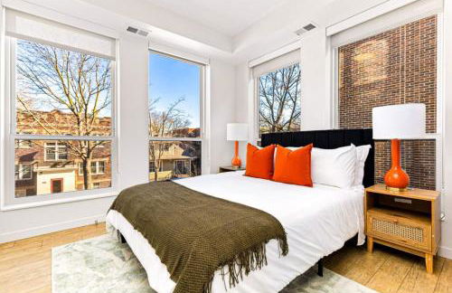 Luxurious 2BR Retreat near Downtown with Roofdeck and Gym - Foto 4