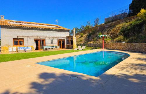 Villa Relax, 10 pax piscina, barbacoa privada, 15km lloret de mar - Foto 2