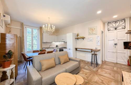 FREE PARKING - Elegant Two-Bedroom Apartment with Balcony - Foto 2