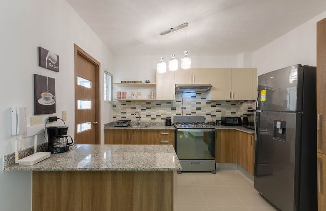 Modern Apt With free parking and AC 3brs - Foto 5