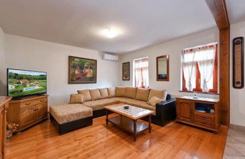 Ruralna kuca 'Villa Zagorka' za odmor sa bazenom i bočalištem - Foto 45