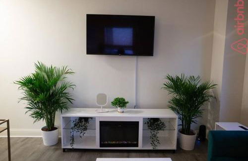 Luxurious 2 Bedroom Downtown City Views! - Foto 3