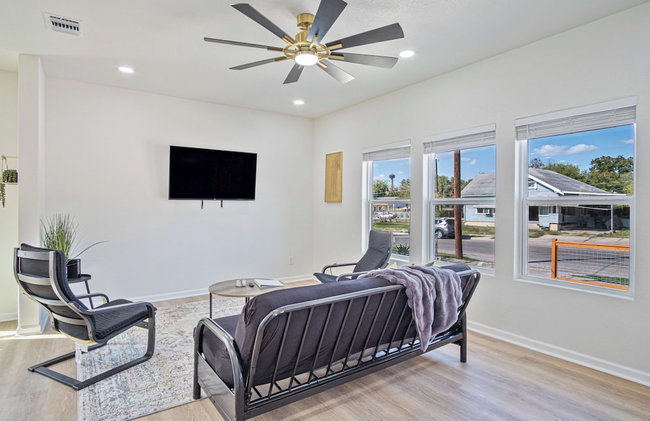 Perfect Spot to Relax 4br/3ba Near Dtown Hemisfair - Foto 59