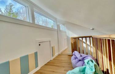 NEW cozy getaway near Mt Monadnock with hot tub - Foto 37